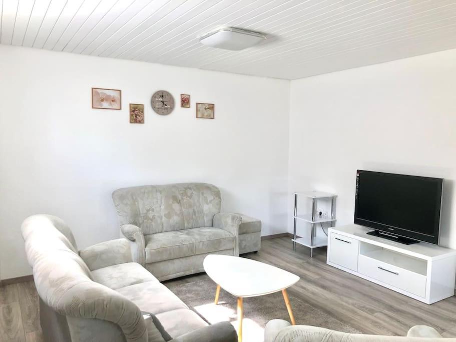 Schoene Ferienwohnung Direkt Am Neckar Deißlingen エクステリア 写真